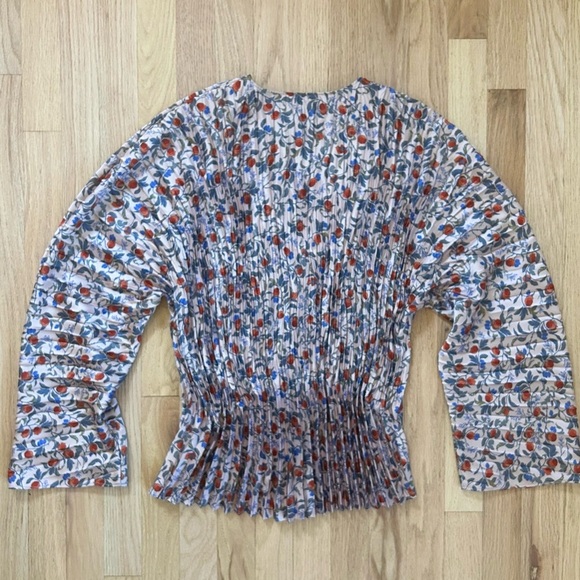 VINCE pomegranate pleated blouse keyhole v-neck charmeuse long sleeve size L - Picture 16 of 16